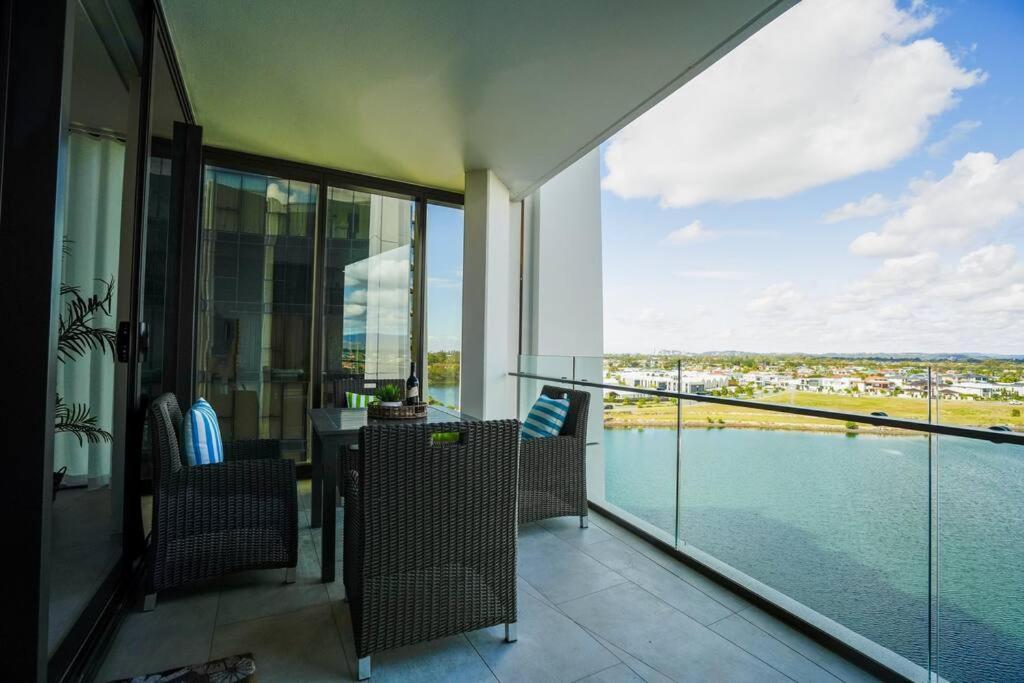 Serene Paradise Palms Luxury 3 Bed @mermaid Water * Gold Coast